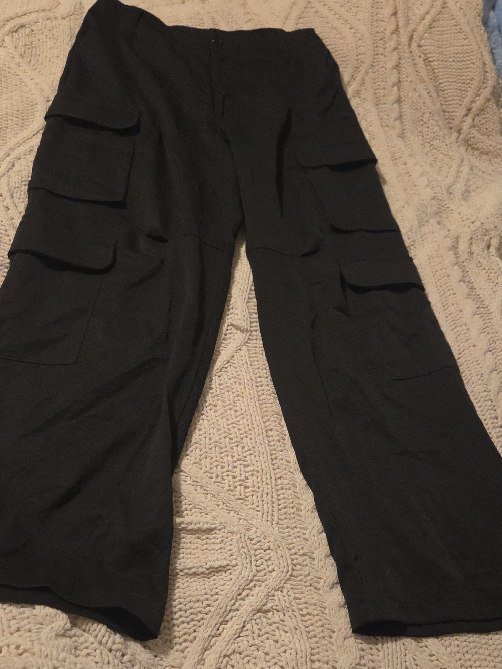 SHEIN Black Wide-Leg Cargo Trousers